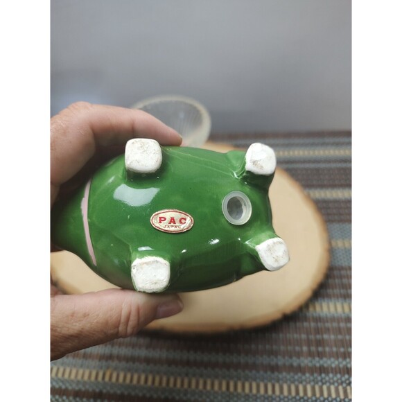 VINTAGE SALT PEPPER SHAKERS JAPAN OVERSIZED GREEN PIGS - Picture 11 of 12